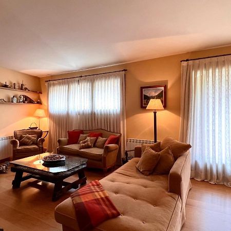 Apartament De La Vall Ferrera - L'Amfitriona Areu Exterior photo