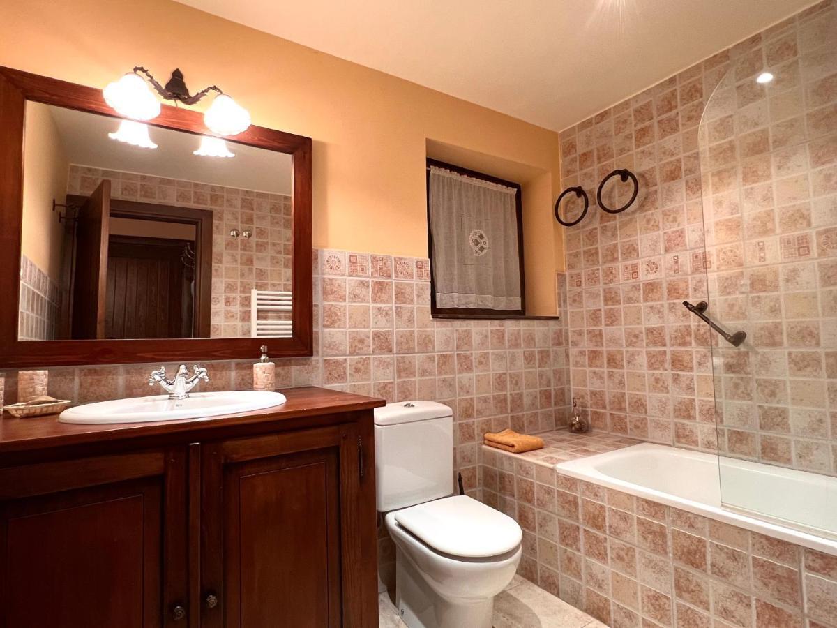 Apartament De La Vall Ferrera - L'Amfitriona Areu Exterior photo