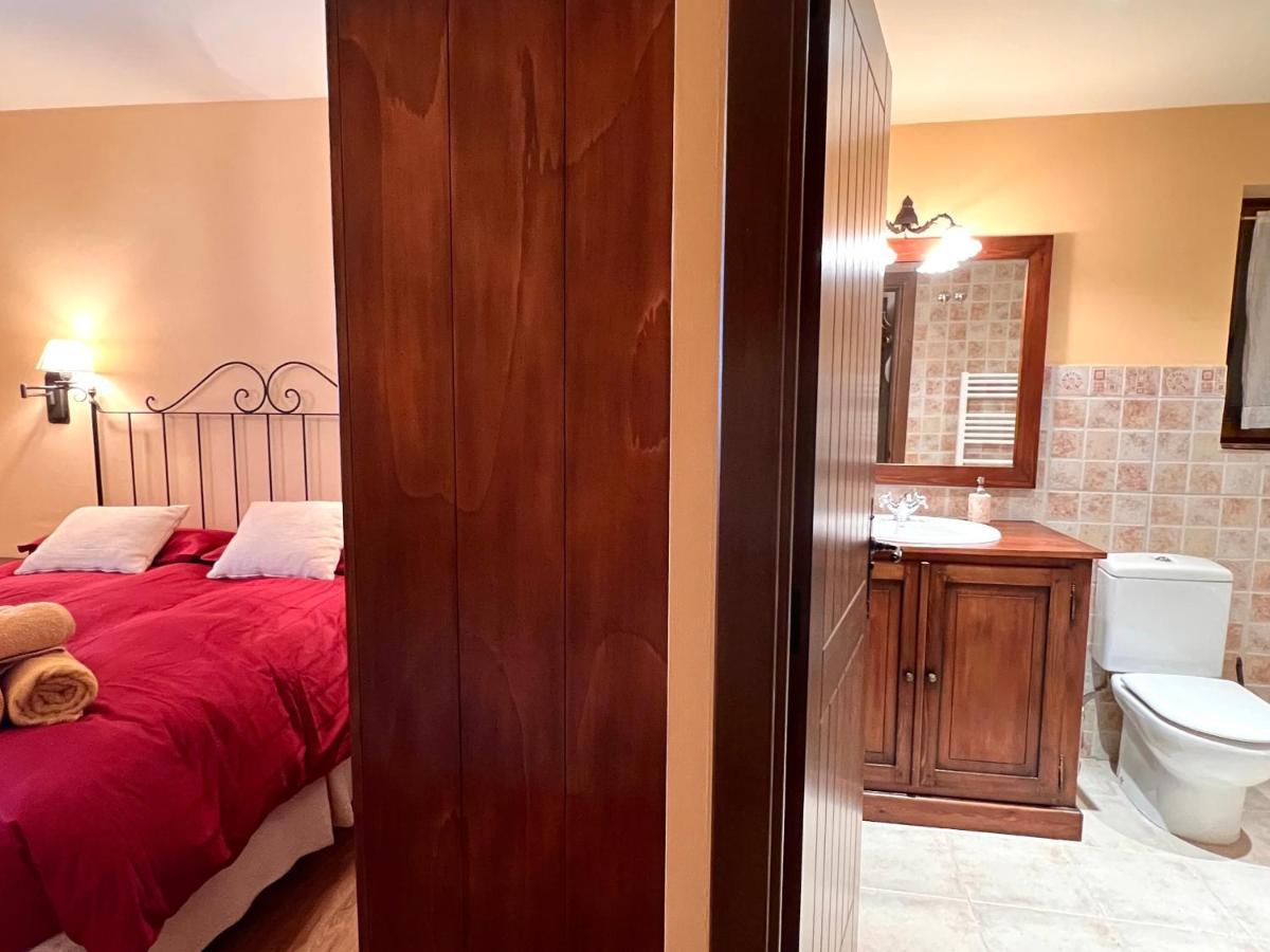 Apartament De La Vall Ferrera - L'Amfitriona Areu Exterior photo